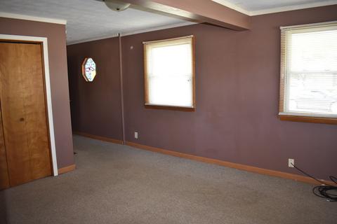 901 S 4th St, Oregon, IL 61061 photo 8