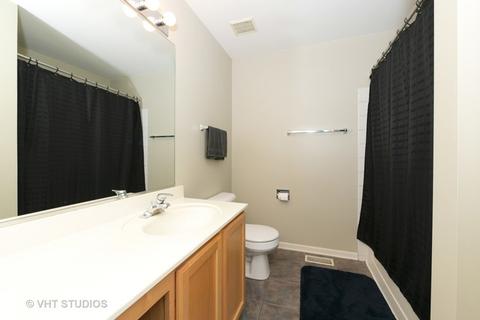 2452 Oneida Ln, Naperville, IL 60563 photo 11
