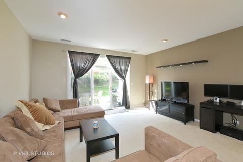 2452 Oneida Ln, Naperville, IL 60563 photo 2