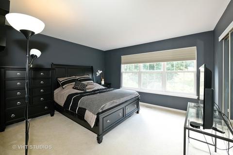 2452 Oneida Ln, Naperville, IL 60563 photo 6