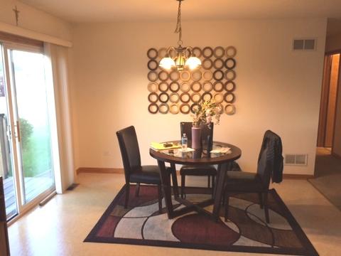 49 Sunrise Ct, Steger, IL 60475 photo 6