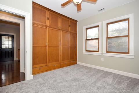 40 N Alfred Ave, Elgin, IL 60123 photo 8
