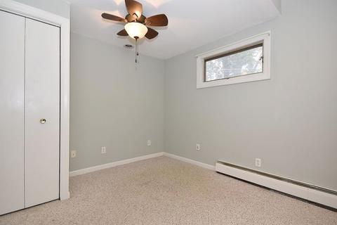 40 N Alfred Ave, Elgin, IL 60123 photo 6