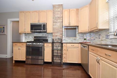 40 N Alfred Ave, Elgin, IL 60123 photo 10