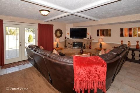 44 E Thorndale Ave, Roselle, IL 60172 photo 12