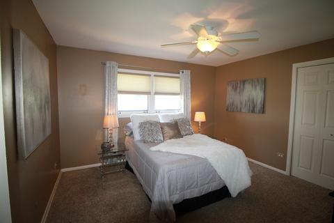 44 E Thorndale Ave, Roselle, IL 60172 photo 8