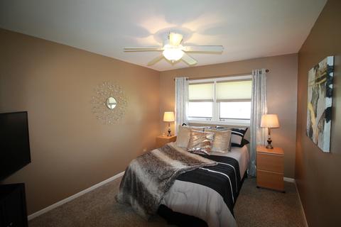 44 E Thorndale Ave, Roselle, IL 60172 photo 7
