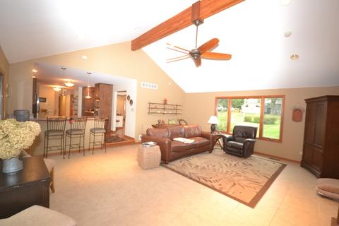 41 W527 Russell Rd, Elgin, IL 60124 photo 8