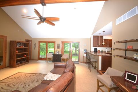 41 W527 Russell Rd, Elgin, IL 60124 photo 7