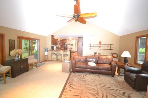 41 W527 Russell Rd, Elgin, IL 60124 photo 5