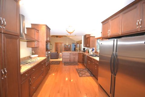 41 W527 Russell Rd, Elgin, IL 60124 photo 12