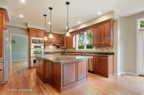 1121 Foothill Dr, Wheaton, IL 60189 photo 8