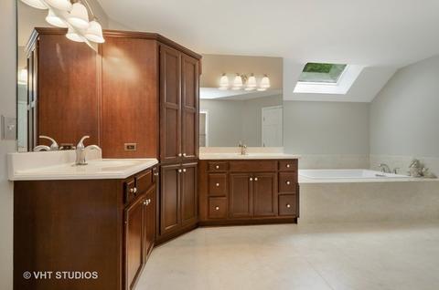 1121 Foothill Dr, Wheaton, IL 60189 photo 12