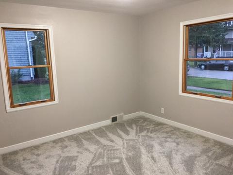 695 Oakland Ave, Elgin, IL 60120 photo 9