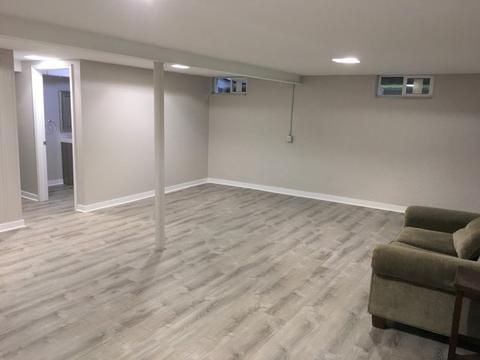 695 Oakland Ave, Elgin, IL 60120 photo 13