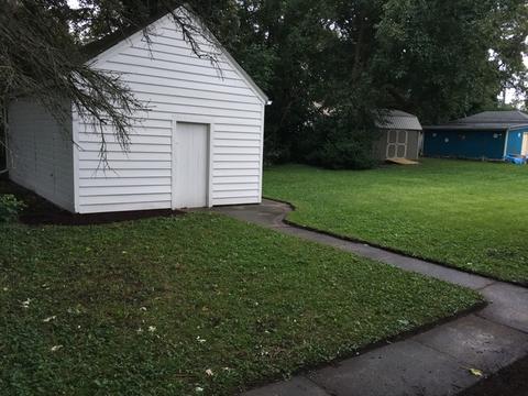 695 Oakland Ave, Elgin, IL 60120 photo 14