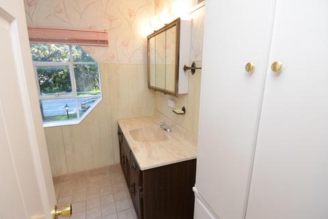 1028 Douglas Ave, Elgin, IL 60120 photo 20