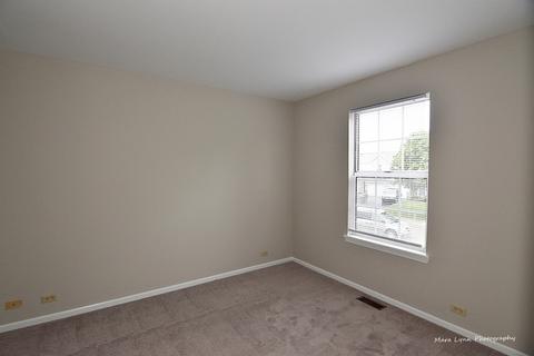 1679 Pebble Beach Cir, Elgin, IL 60123 photo 7