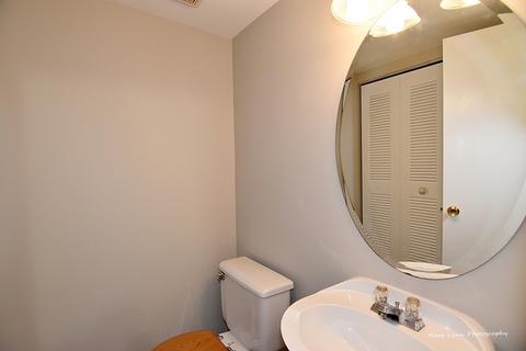1679 Pebble Beach Cir, Elgin, IL 60123 photo 5