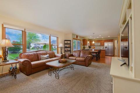 954 Westgate Dr, Aurora, IL 60506 photo 6
