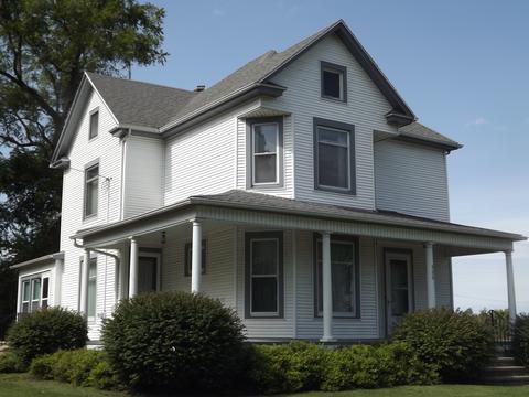 580 N 4th St, Sheldon, IL 60966 photo 1