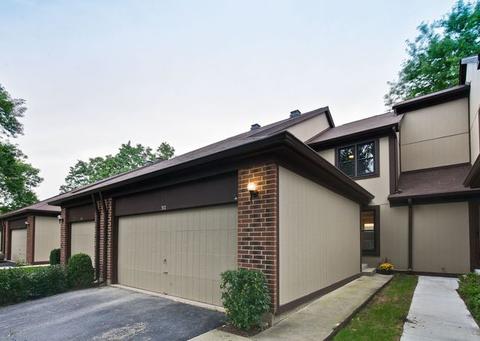 317 Shadowbend Dr, Wheeling, IL 60090 photo 2