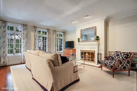 21 Elm St #2D, Chicago, IL 60611 photo 4