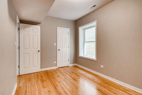 8522 S Bennett Ave, Chicago, IL 60617 photo 11