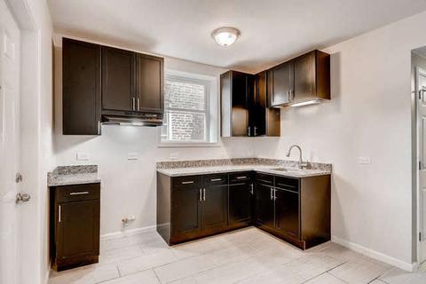 8522 S Bennett Ave, Chicago, IL 60617 photo 5