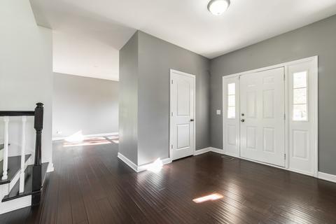 1470 Teal Ct, Hoffman Estates, IL 60192 photo 3