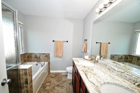 1709 Pin Oak Ln, Elgin, IL 60120 photo 30
