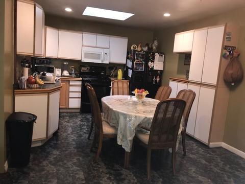 295 Illinois Blvd, Hoffman Estates, IL 60169 photo 12