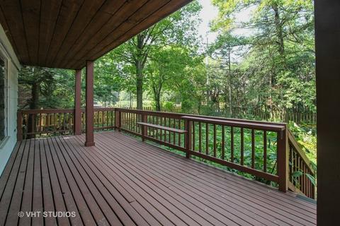 24 Briar Rd, Golf, IL 60029 photo 2
