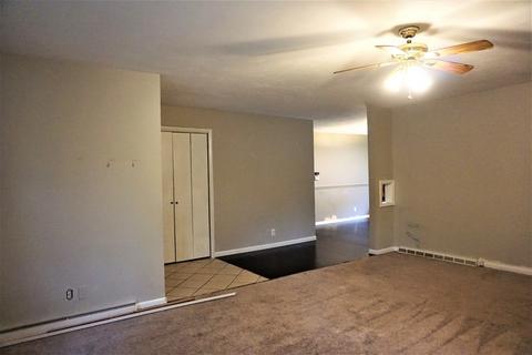 845 E Patton St, Paxton, IL 60957 photo 5