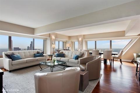 175 E Delaware Pl #7811, Chicago, IL 60611 photo 4