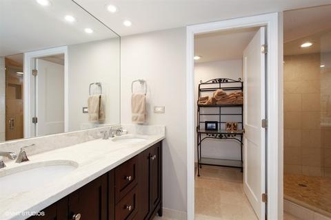 175 E Delaware Pl #7811, Chicago, IL 60611 photo 16