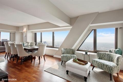 175 E Delaware Pl #7811, Chicago, IL 60611 photo 13