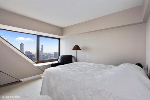 175 E Delaware Pl #7811, Chicago, IL 60611 photo 17