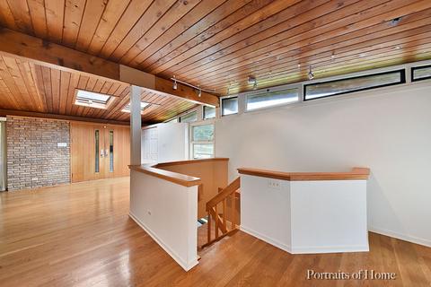 916 W Elm St, Wheaton, IL 60189 photo 4