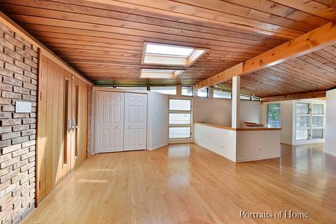 916 W Elm St, Wheaton, IL 60189 photo 3