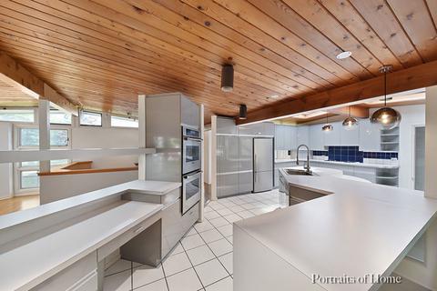 916 W Elm St, Wheaton, IL 60189 photo 8