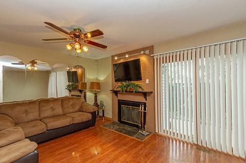 1984 Dunmore Pl, Hoffman Estates, IL 60169 photo 5