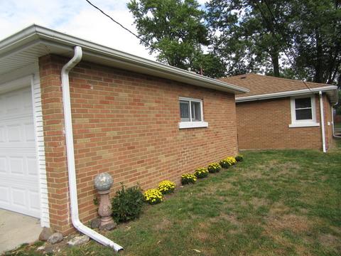 945 S 8th Ave, Kankakee, IL 60901 photo 5