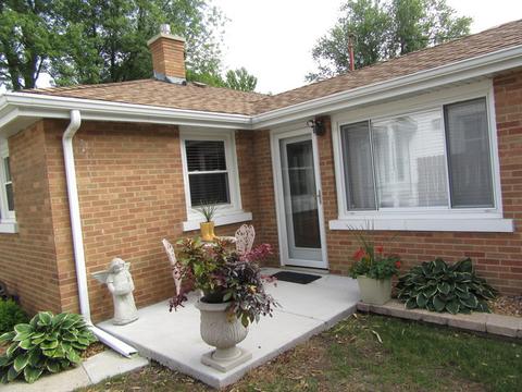 945 S 8th Ave, Kankakee, IL 60901 photo 3