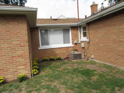 945 S 8th Ave, Kankakee, IL 60901 photo 6
