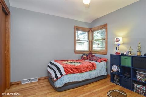 341 Amherst Ave, Des Plaines, IL 60016 photo 9