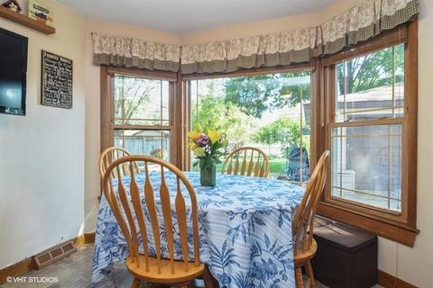 341 Amherst Ave, Des Plaines, IL 60016 photo 4