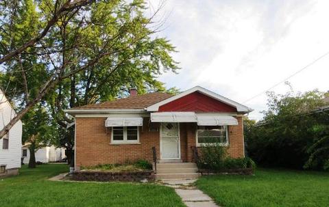 623 E 158th St, Harvey, IL 60426 photo 2