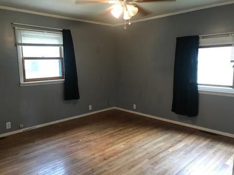 411 Elaine Ter, Lakemoor, IL 60051 photo 3
