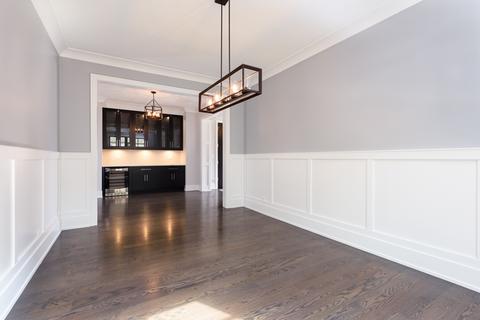 2126 Dewes St, Glenview, IL 60025 photo 9